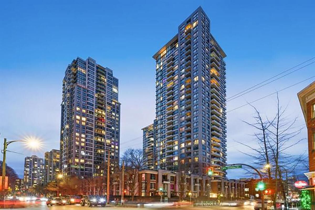Property Photo: 928 Homer Street 2403 BC V6B 1T7