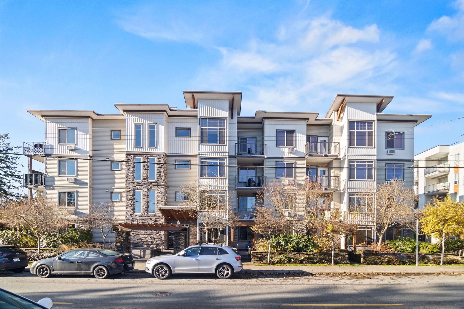 Property Photo: 11887 Burnett Street 301 BC V2X 6P6