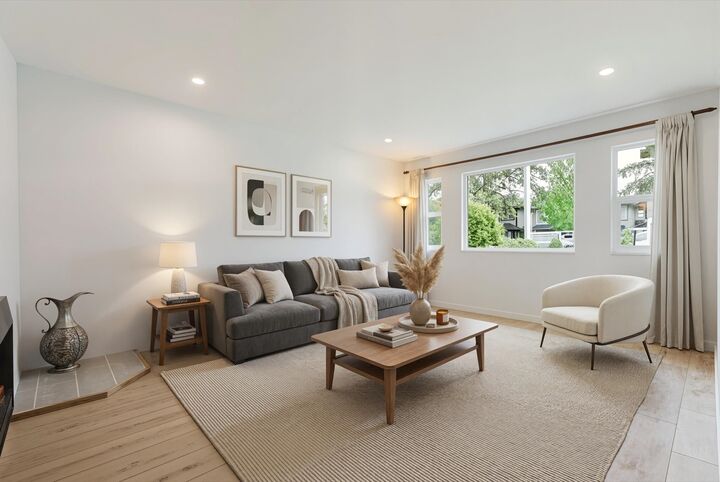Property Photo: 1882 Coquitlam Avenue BC V3B 1H7