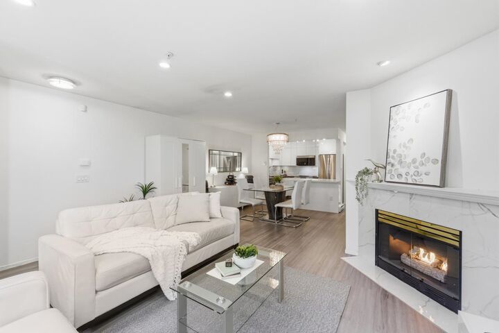 Property Photo: 3428 Adanac Street 20 BC V5K 5H5