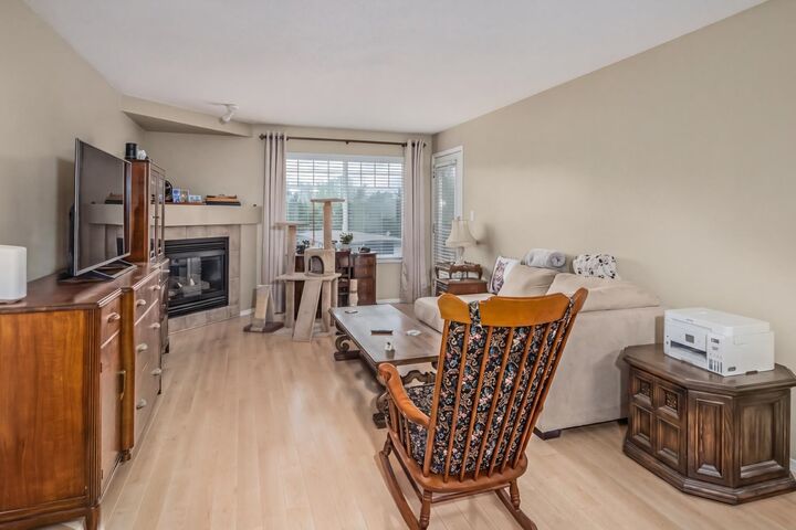 Property Photo:  2350 Westerly Street 301  BC V2T 6T7 