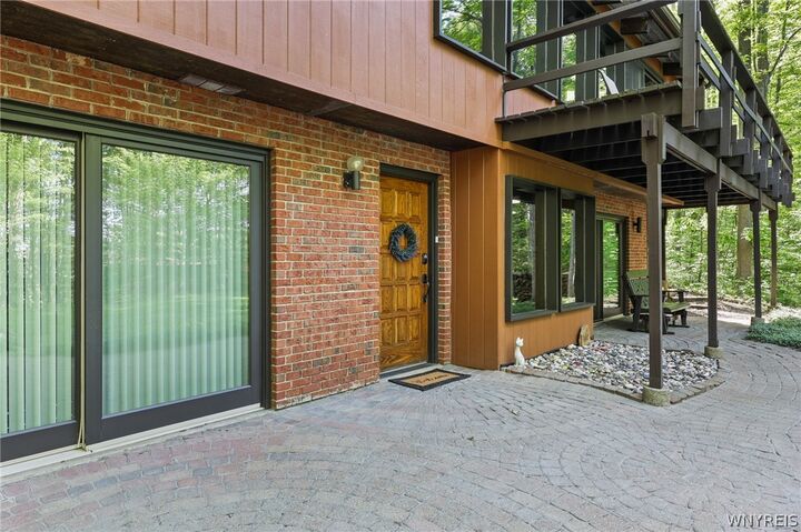 Property Photo:  7945 Hywood Drive  NY 14075 