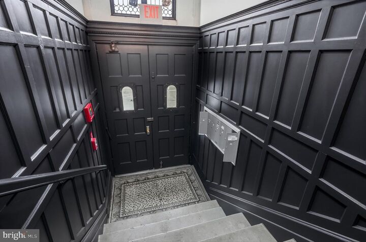 Property Photo:  265 S 22nd Street 3R  PA 19103 