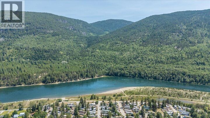 Property Photo:  500 16th Avenue 41  BC V0G 1G0 