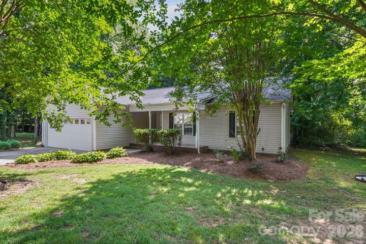 Property Photo:  126 Fritzvon Drive  NC 28124 