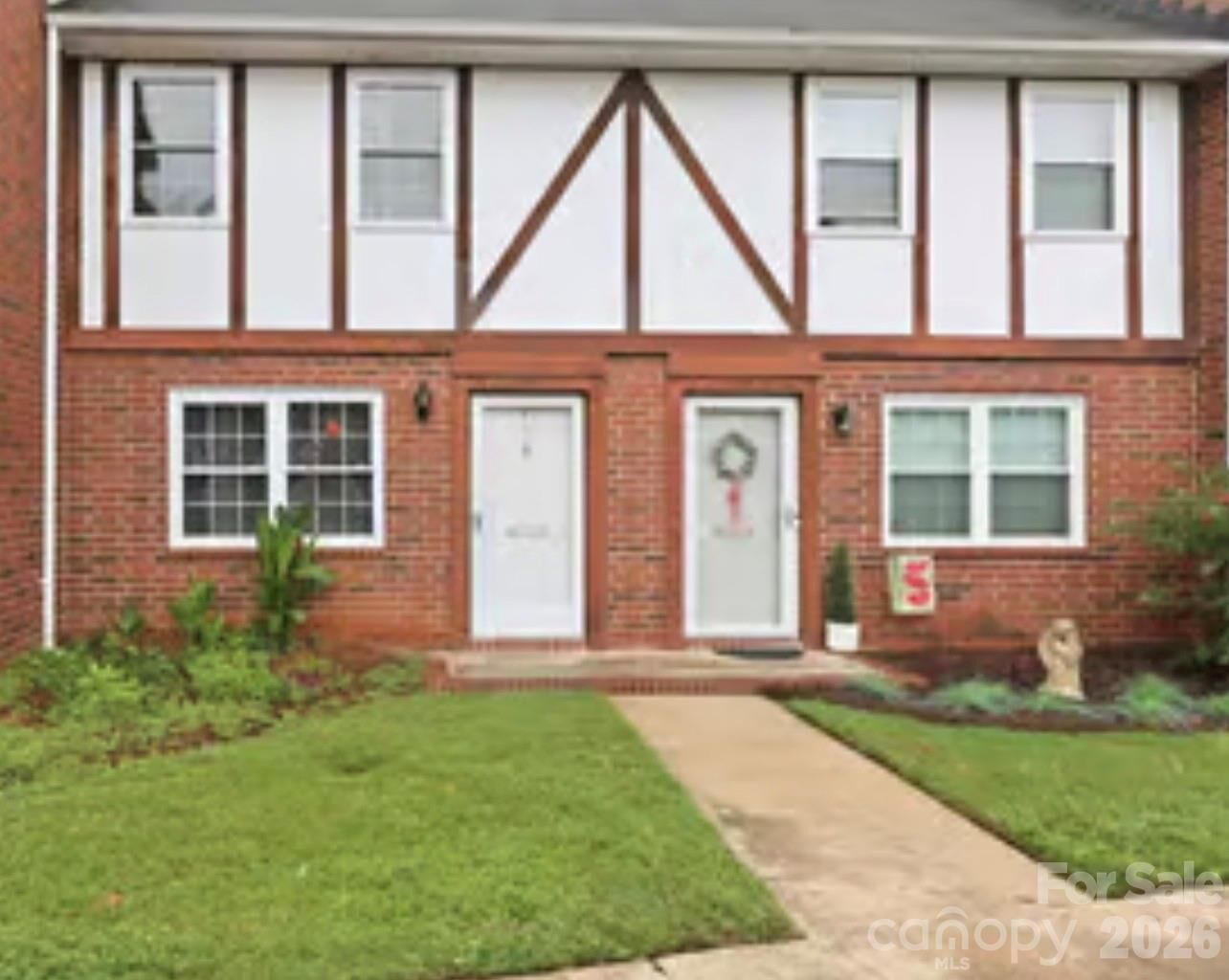 Property Photo:  1300 Larchmont Place 210  NC 28144 