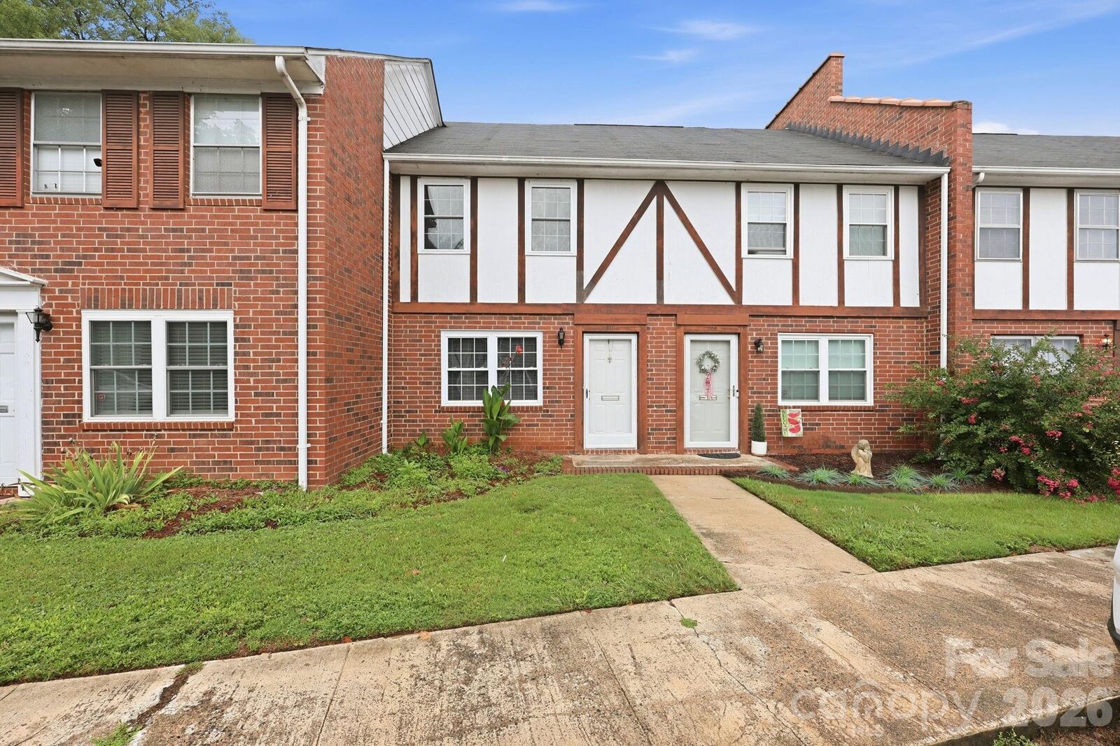 Property Photo: 1300 Larchmont Place 210 NC 28144