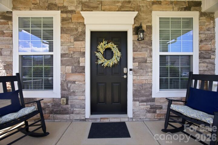 Property Photo: 1608 Palazzo Drive NC 28173