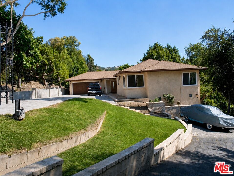 Property Photo: 2631 S Buenos Aires Dr CA 91724