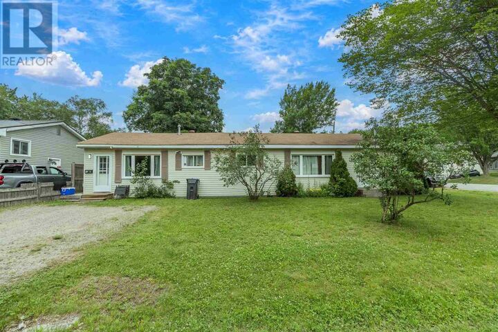 100 Amy Ave — photo 1