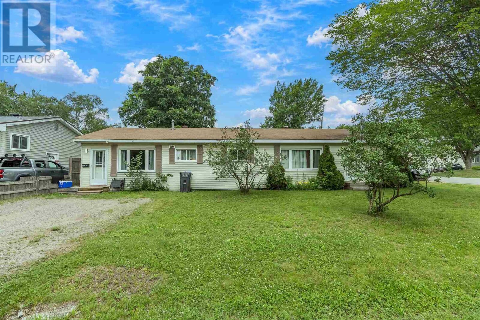 Property Photo: 100 Amy Ave ON P6B 3X6