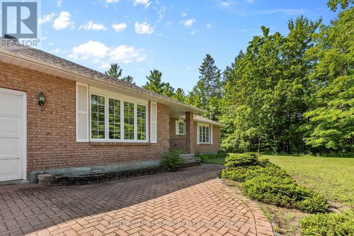 Property Photo:  3 Carlisle Circle  ON K0A 1B0 