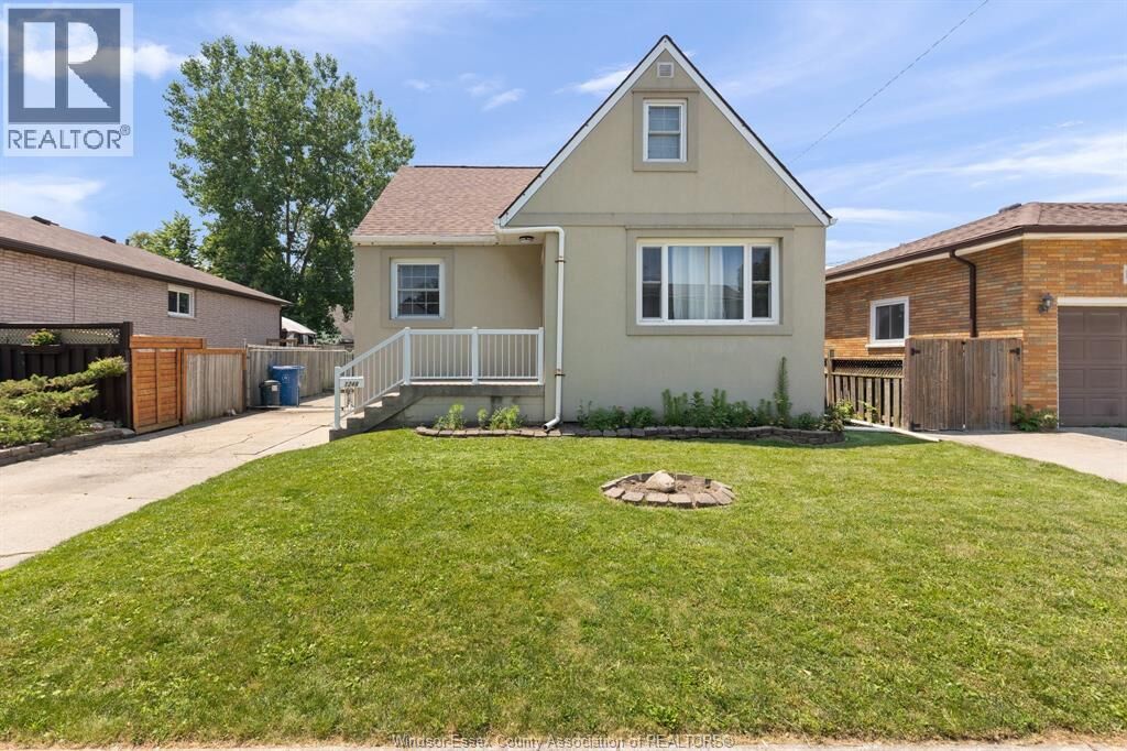 Property Photo: 1249 Westcott ON N8Y 4B9