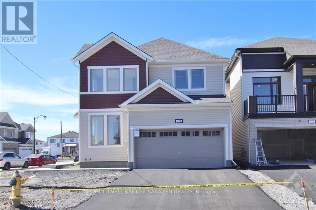 Property Photo:  924 Nokomis Place  ON K2J 3V5 