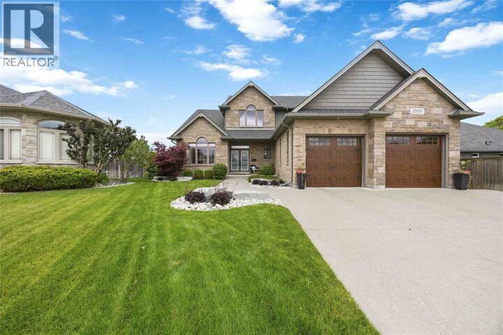 Property Photo:  1000 Erica Court  ON N7S 0B9 