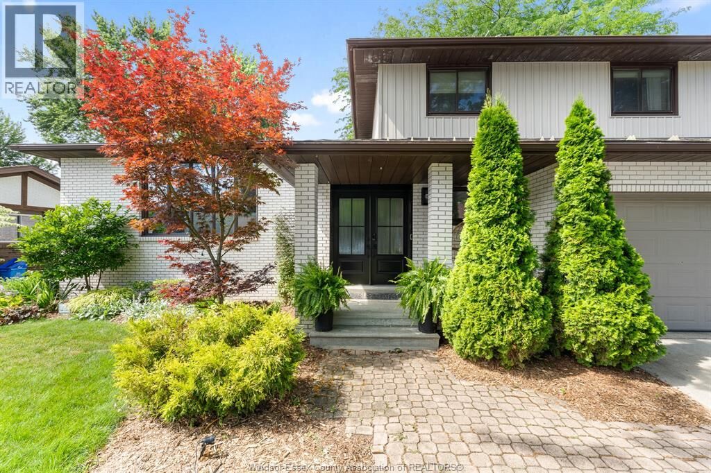 Property Photo:  147 Hyde Park Road  ON N9V 3R3 