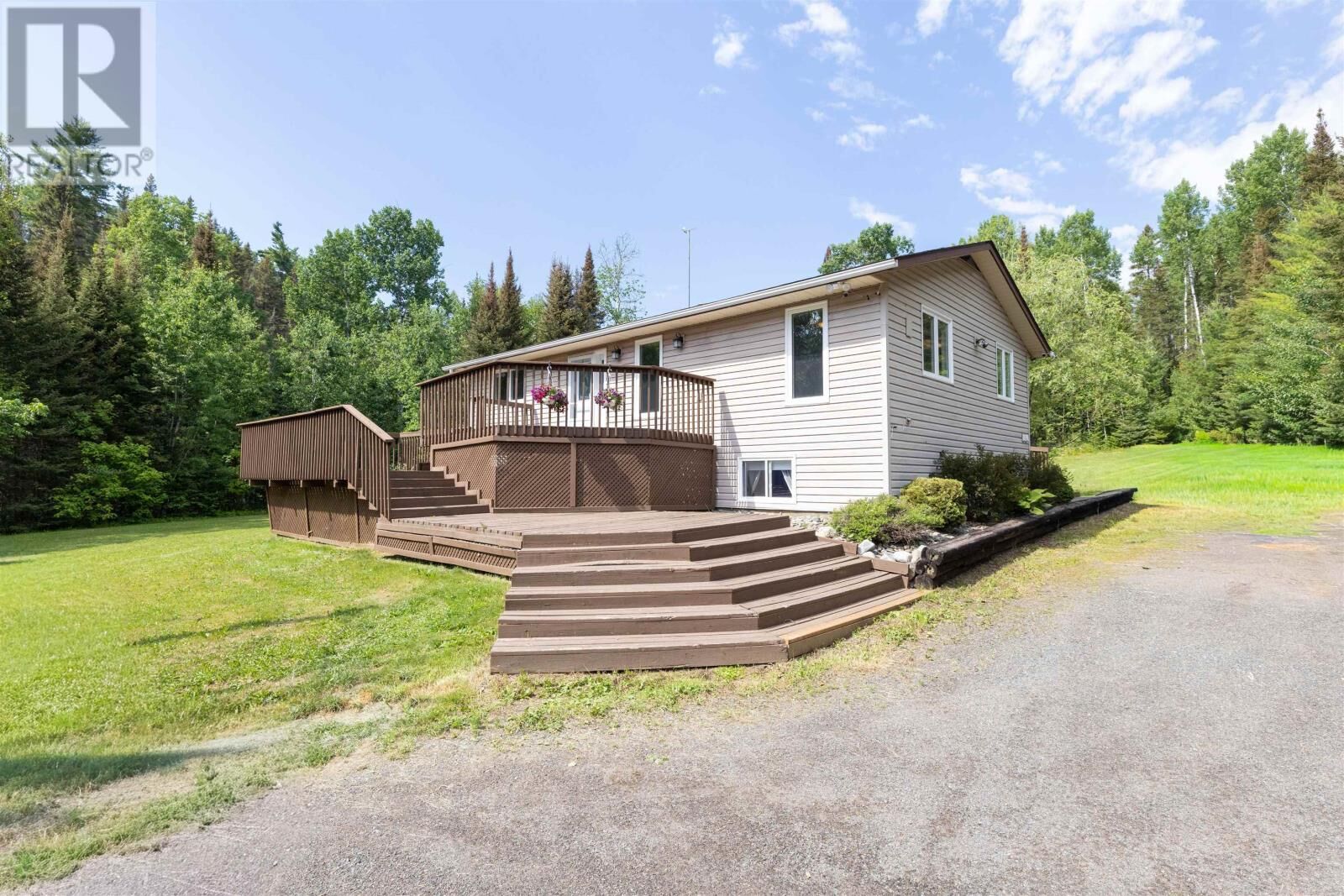 Property Photo:  31 Griffis Road  ON P7L 0C7 