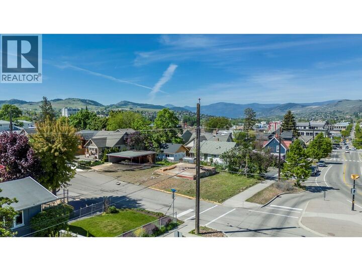 Property Photo:  2-2500 30 Avenue  BC V1T 2B3 
