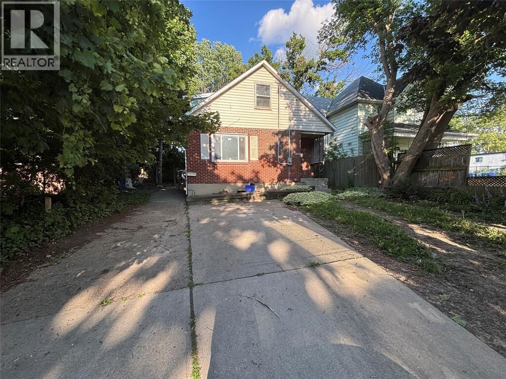 Property Photo: 292 Christina Street South ON N7T 2N5