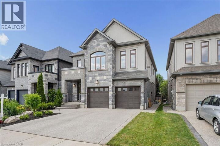 Property Photo: 606 Pinery Trail ON N2V 2Y6