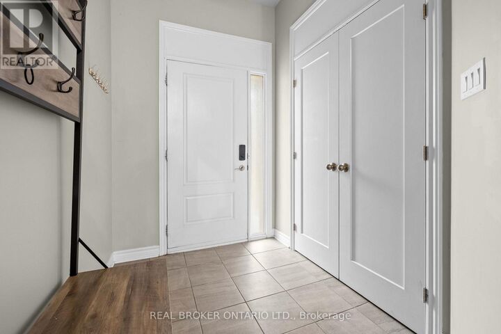Property Photo: 838 Cedar Creek Drive ON K1T 0N6