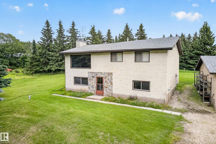 Property Photo:  52510 Rge Road 20 6  AB T7Y 2G7 
