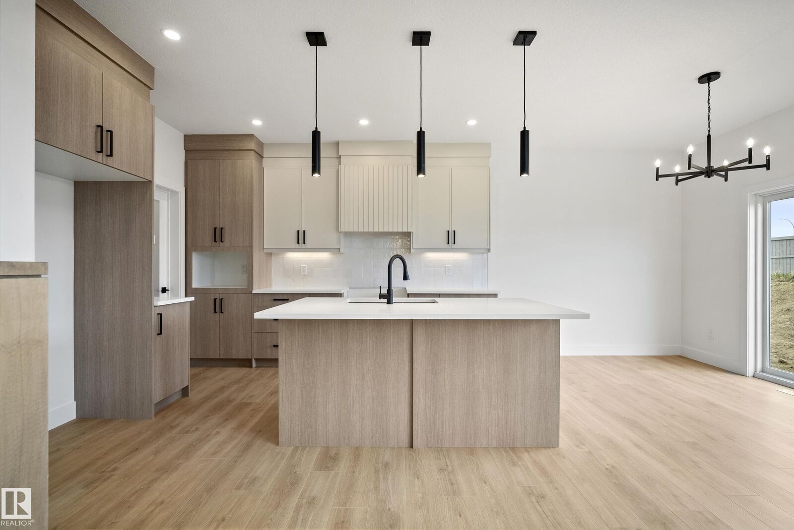 Property Photo: 121 Caledon Crescent AB T7X 0Y8