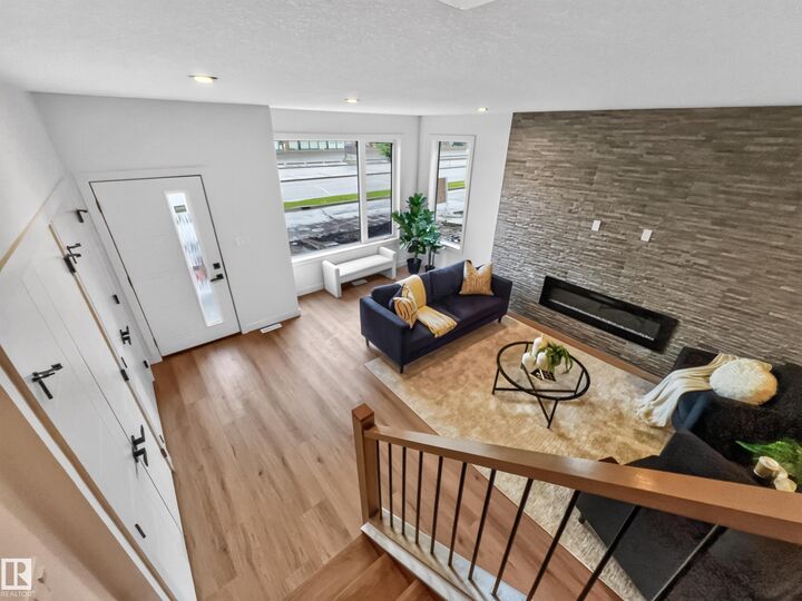 8711 149 Street NW — photo 1