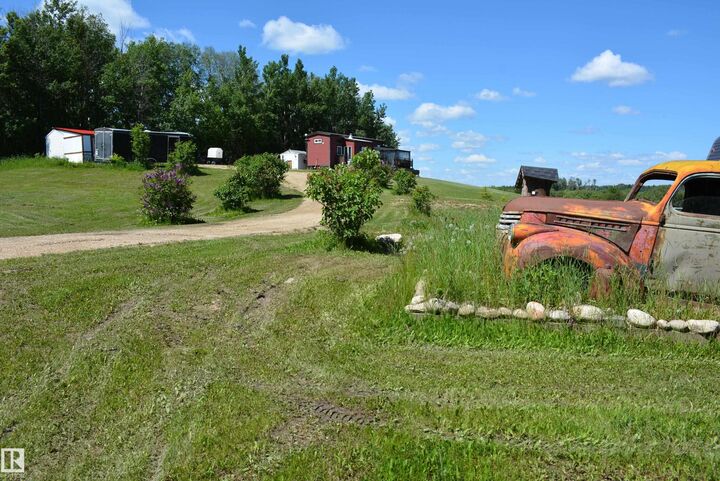 Property Photo: 5102 Twp Rd 602 AB T7N 1A2