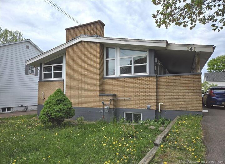 Property Photo: 141-143 West Lane NB E1C 6V1