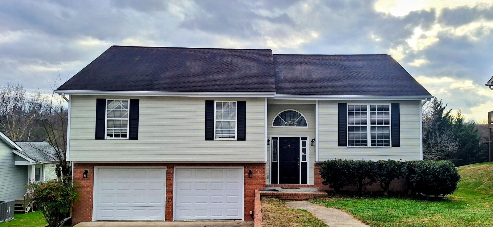 Property Photo: 946 Fuller Glen Circle TN 37421