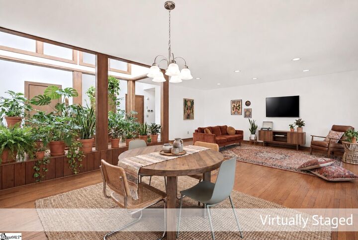 Property Photo:  2 Red Oak Road  SC 29615 