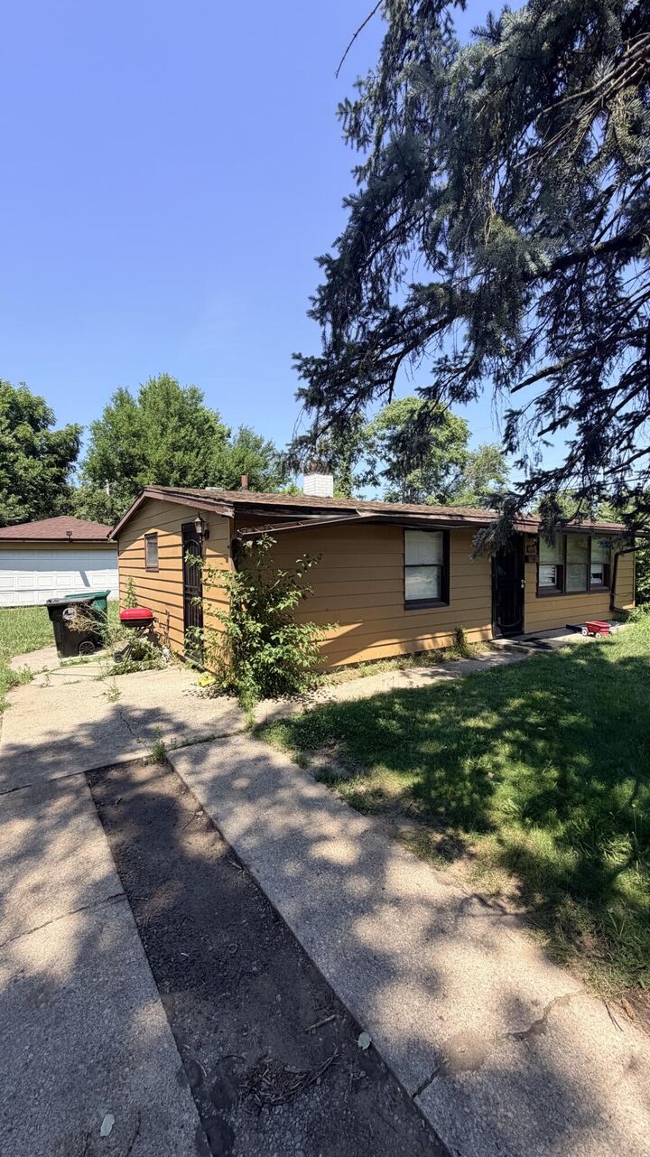 Property Photo:  3120 W 22nd Avenue  IN 46404 