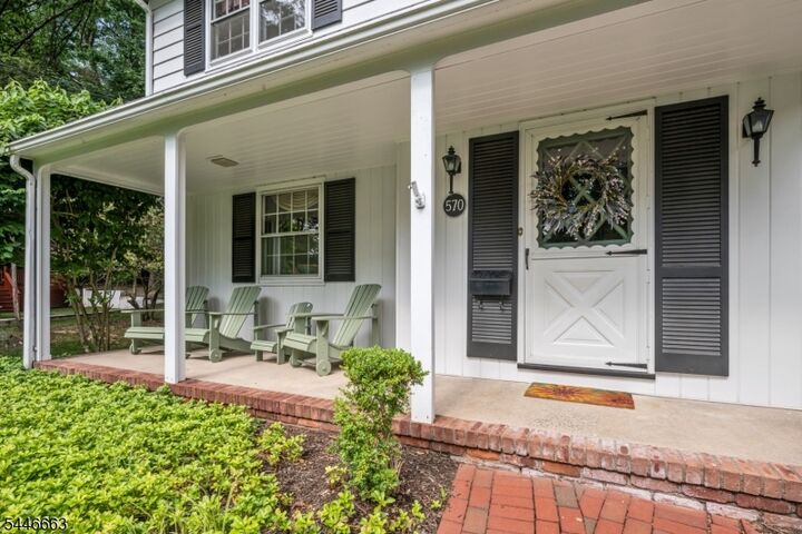 Property Photo:  570 Bennington Ter  NJ 07450 