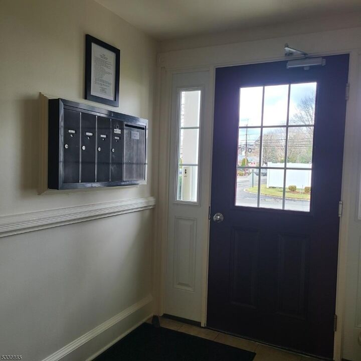 Property Photo:  565 Grove St 3  NJ 07013 