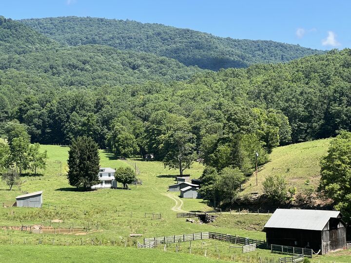 Property Photo: 4951 Cornstalk Rd WV 24931