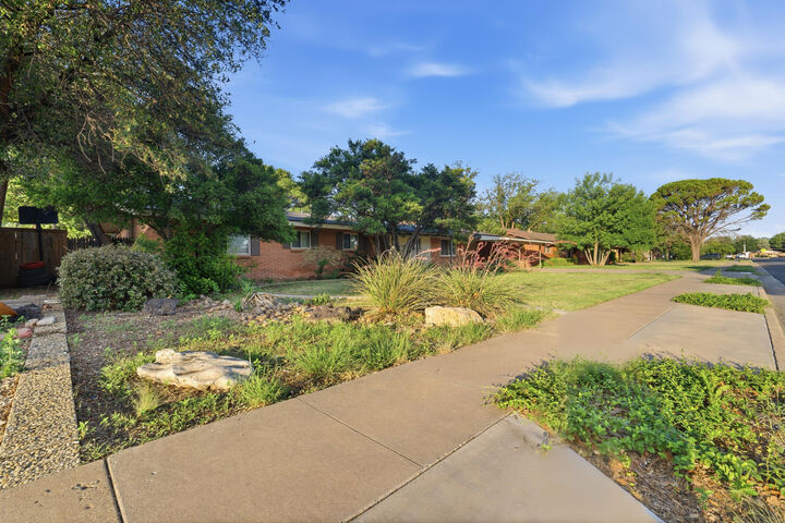 Property Photo: 2313 58th Street TX 79412
