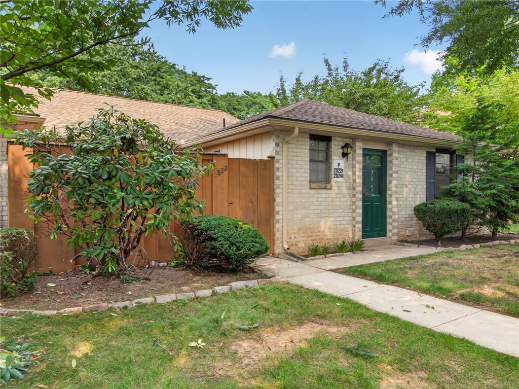 Property Photo:  2822 Whitemarsh Place  PA 18062 