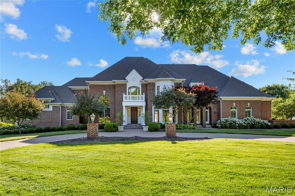 Property Photo: 41 Manderleigh Estate MO 63131