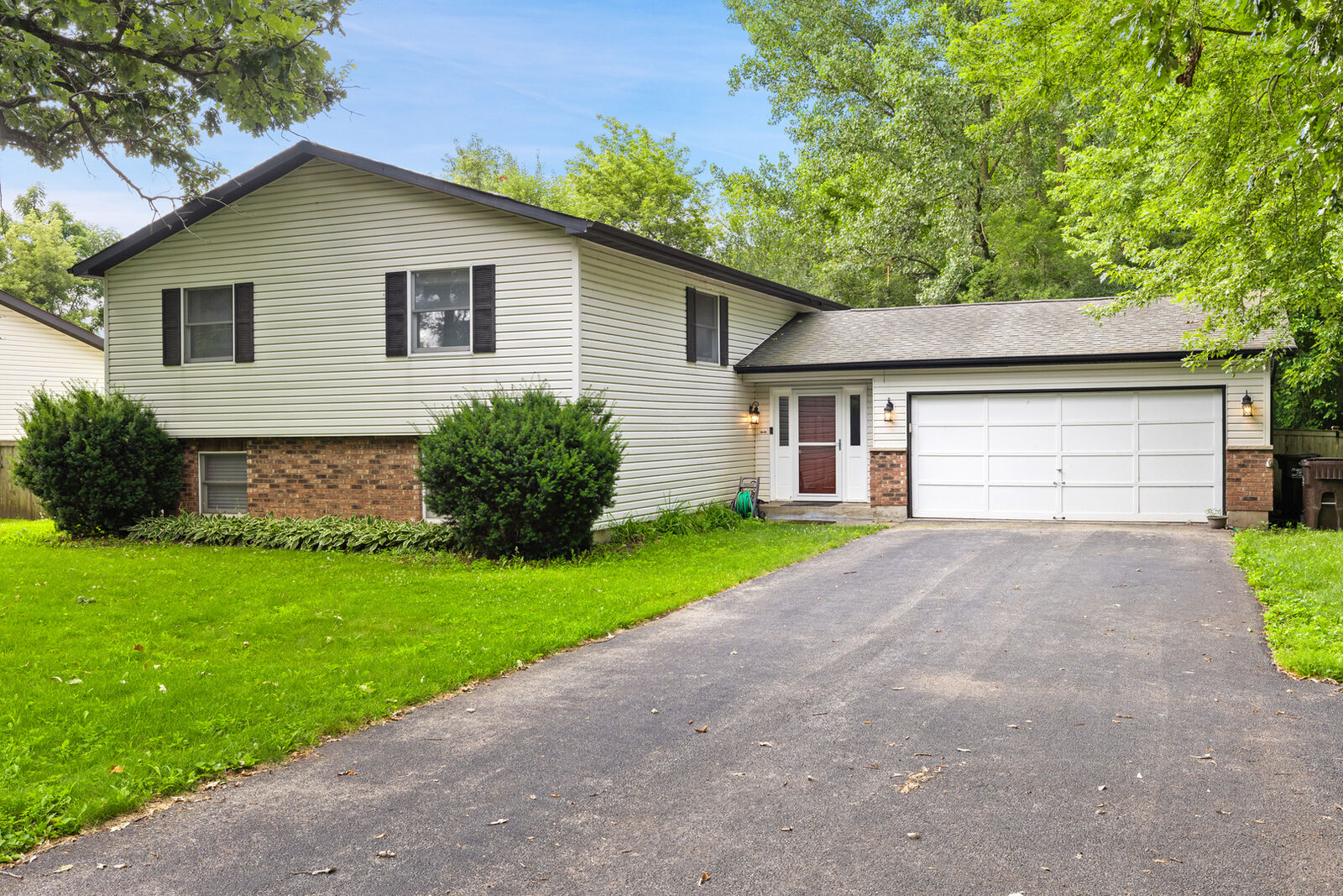 Property Photo:  9513 Ballard Road  IL 60014 