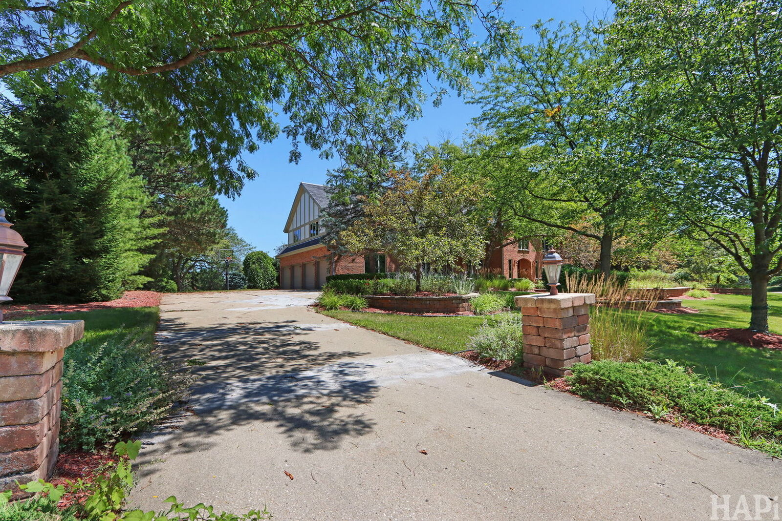 Property Photo:  35 Revere Drive  IL 60010 