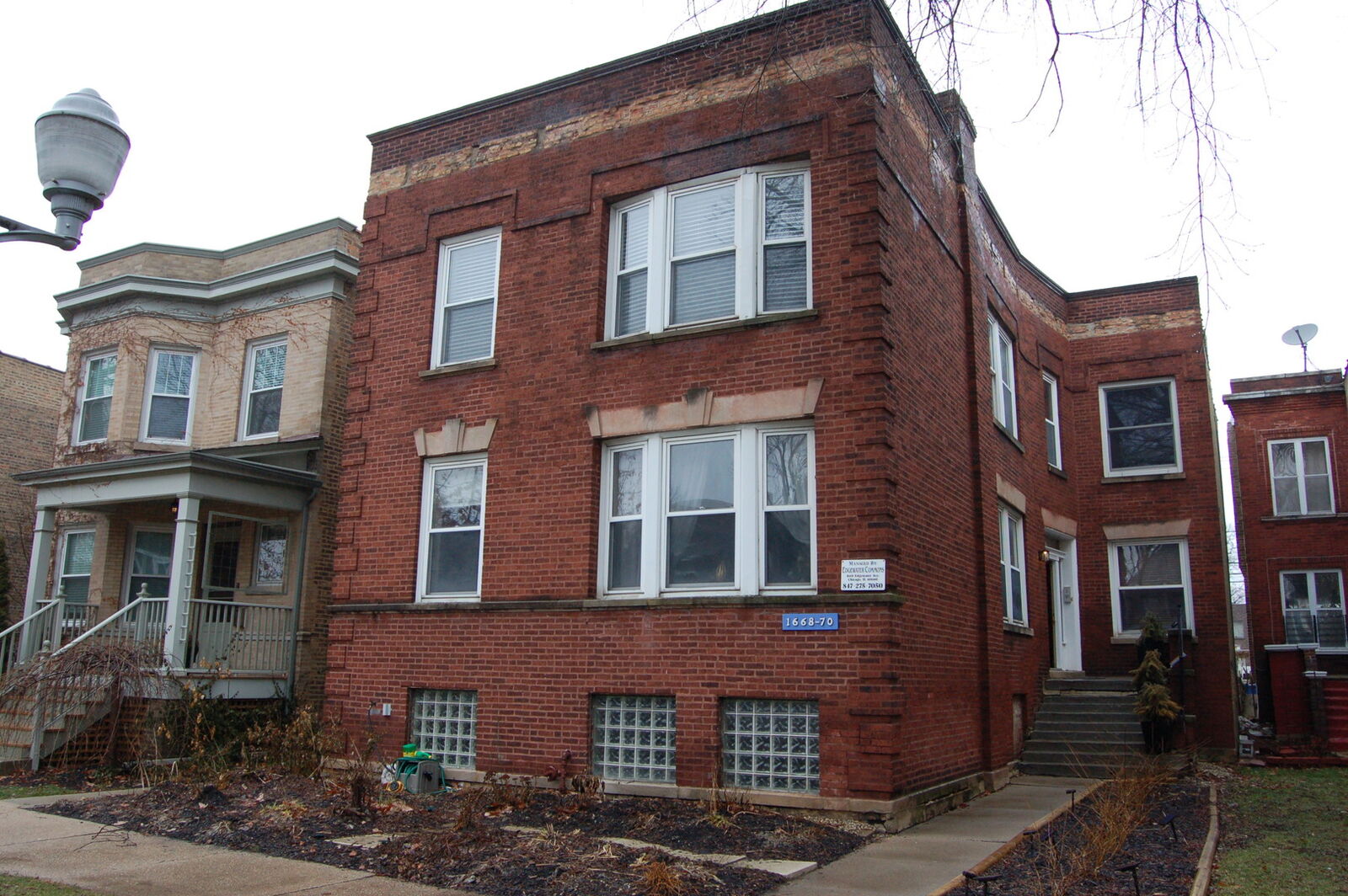 Property Photo: 1668 W Edgewater Avenue 2S IL 60660