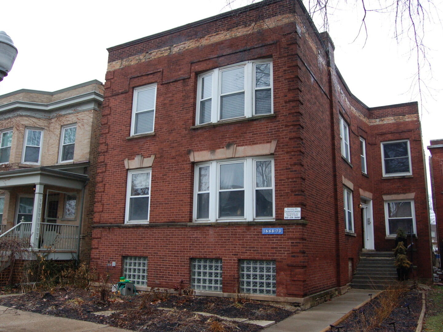 Property Photo: 1668 W Edgewater Avenue 2S IL 60660