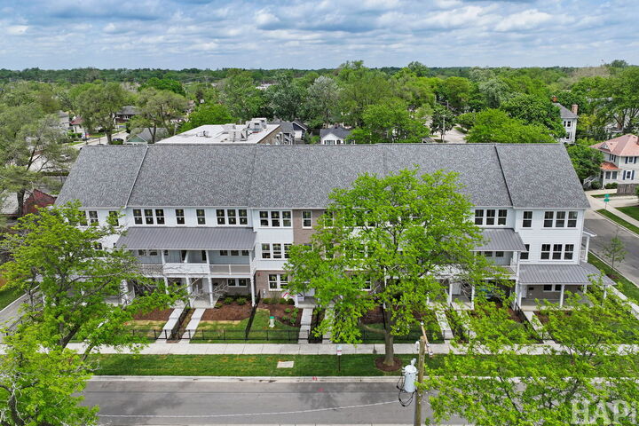 Property Photo: 120 Washington Street 2 IL 60010