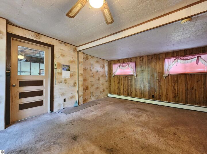 Property Photo:  8530 E Bank Street  MI 48662 