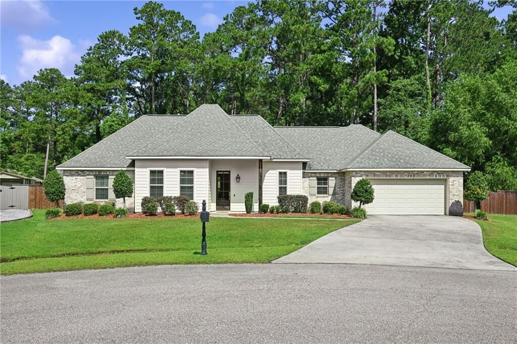 Property Photo: 109 Sherry Court LA 70433