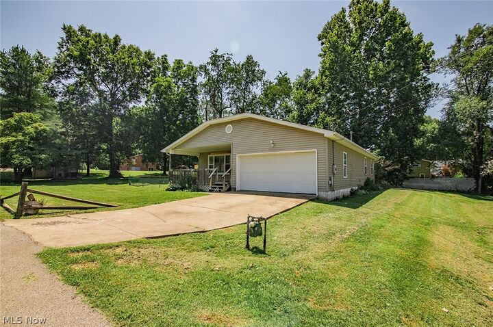 Property Photo:  318 Greenwood Drive  WV 26187 