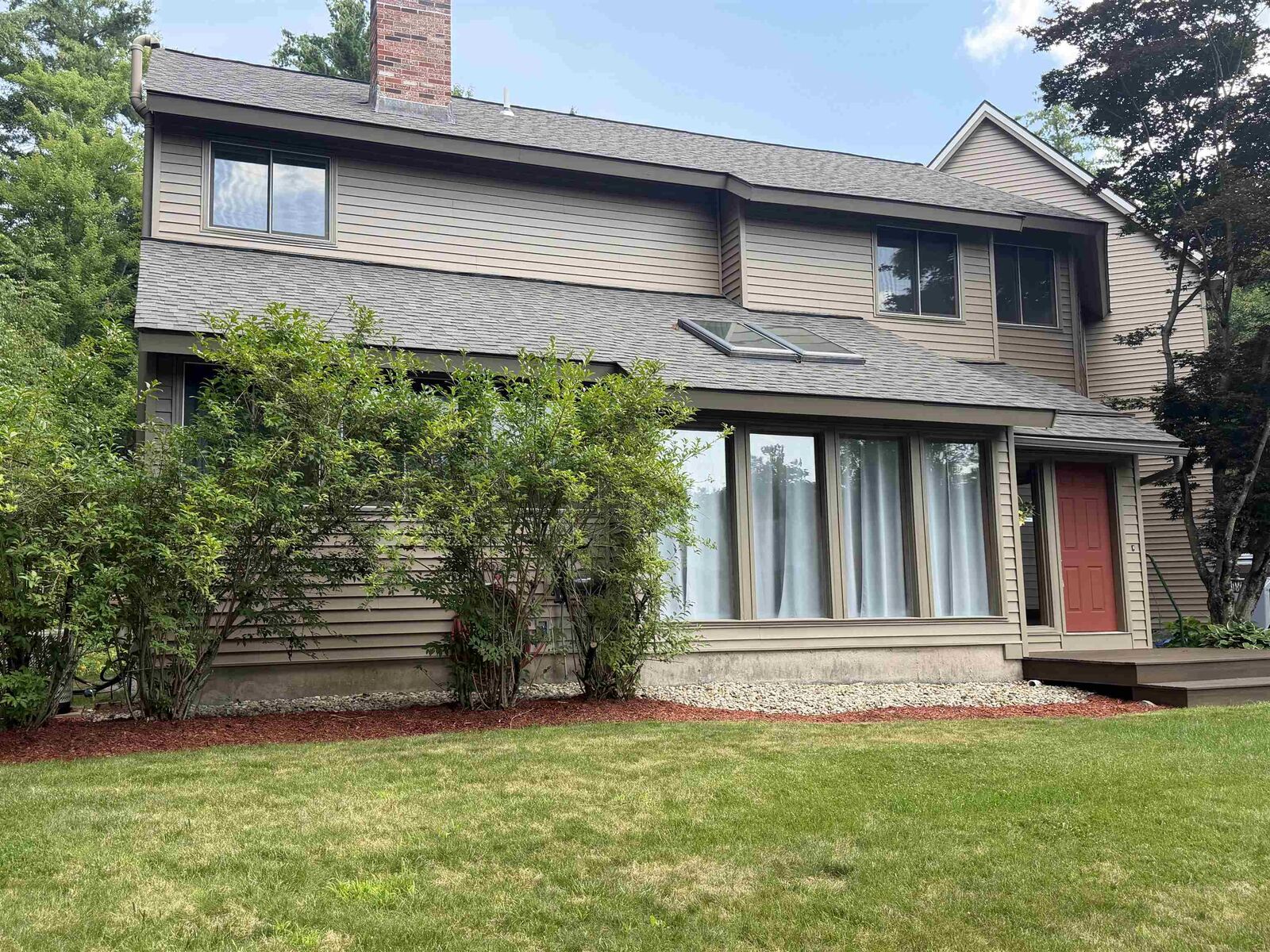 Property Photo:  18 Windsor Boulevard  NH 03053 