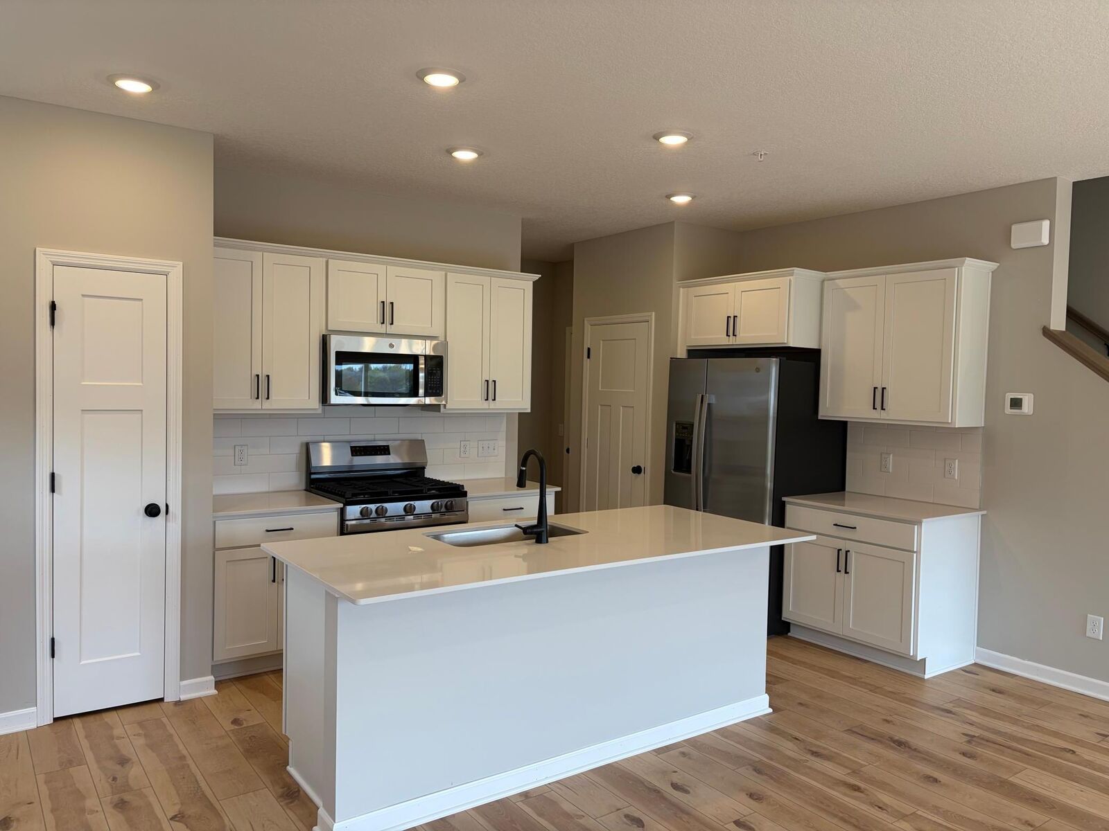 Property Photo:  23162 Creekview Court  MN 55374 