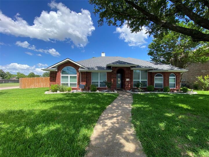 Property Photo:  1101 Boyd Drive  TX 75098 